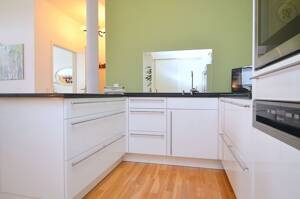 Modern möbliertes 1-Zimmer-Loft mit WLAN und Balkon in Fürth – 90762 Fürth – Vorschaubild 3