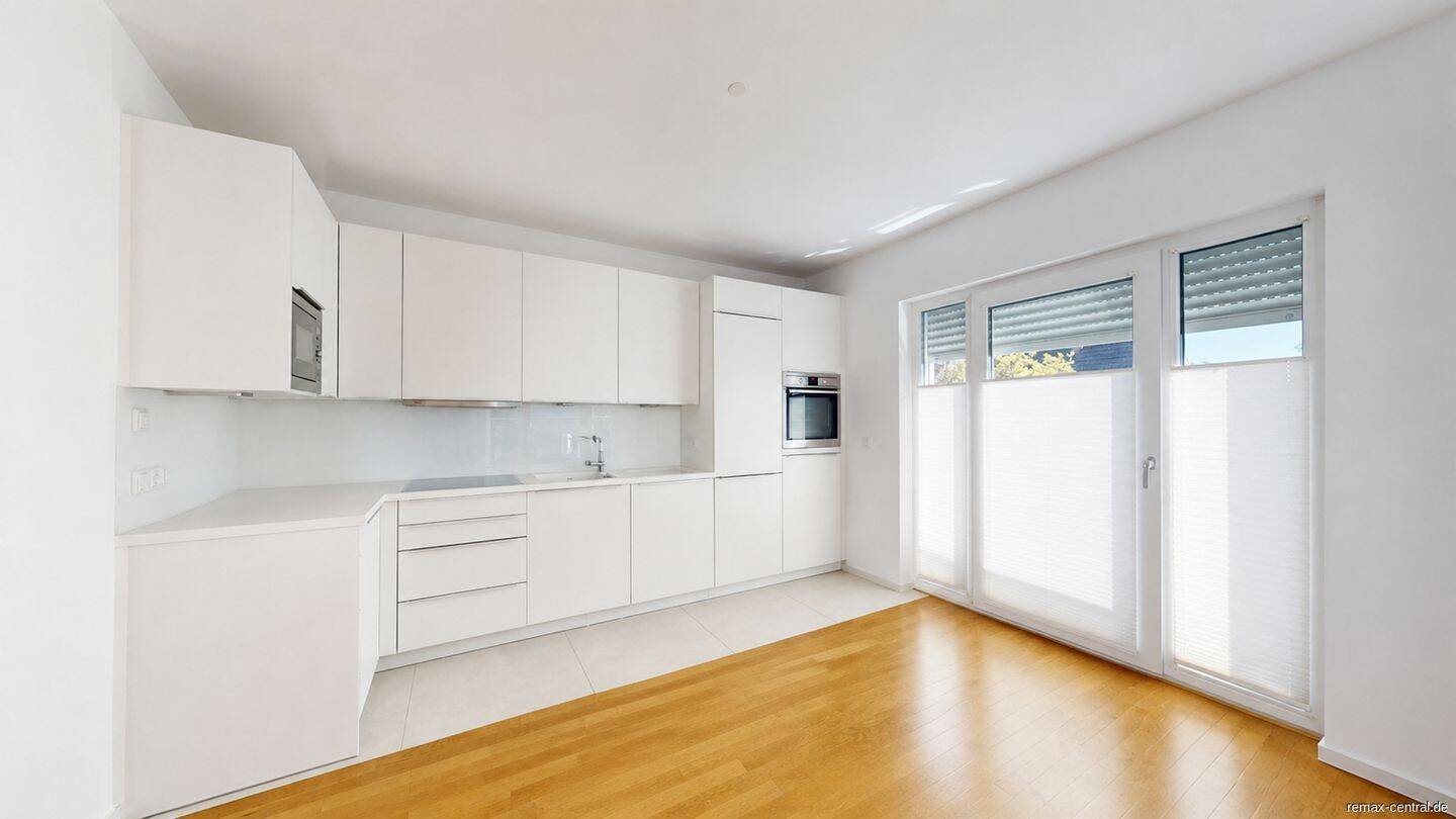 RE/MAX - Stilvoll wohnen: hochwertige, lichtdurchflutete 3-Zimmer-Dachterrassenwohnung zum Kauf! – München – Vorschaubild 3