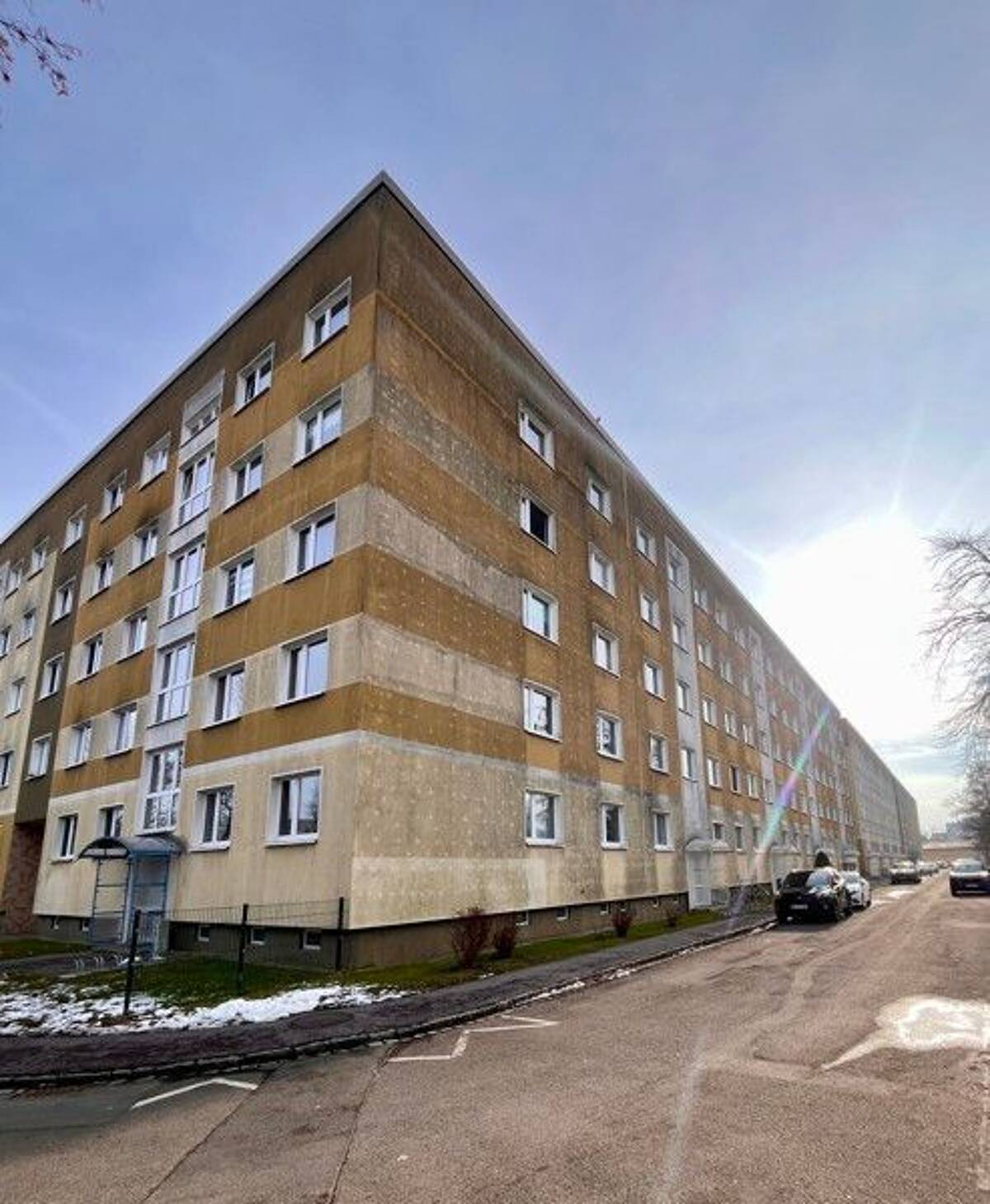 Familienwohnung mit 3 separaten Schlafzimmern und Balkon sucht neue Mieter ab 01.09.2026! – 1257 Dresden – Bild 1 von 3