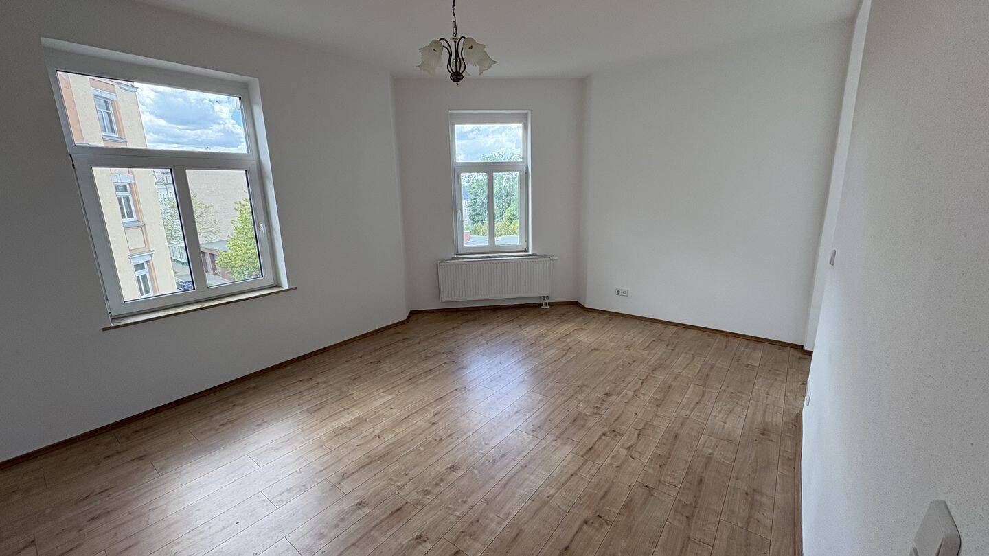 Moderne 2-Zimmer-Wohnung mit beeindruckender Aussicht und Wohlfühlcharakter – Chemnitz – Bild 1 von 4