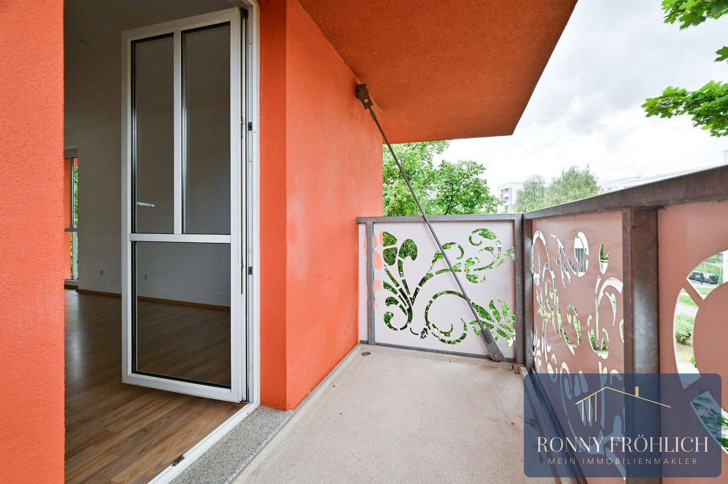 Moderne 2-Raum-Wohnung mit Balkon in zentraler Lage von Chemnitz/Schlosschemnitz – Chemnitz – Vorschaubild 2
