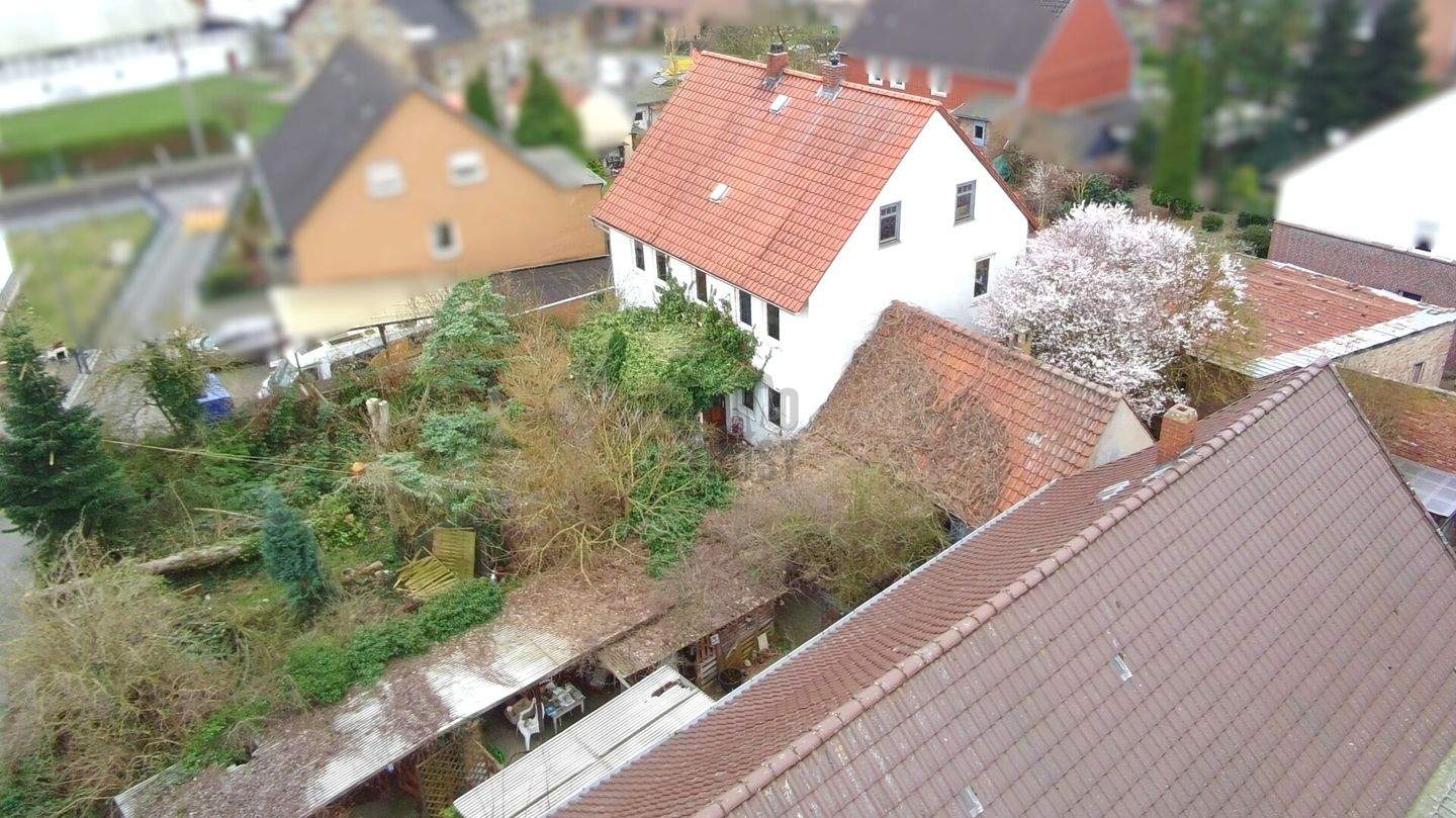 HISTORISCHER CHARME SUCHT VISIONÄRE: EIN HAUS MIT SEELE, KACHELOFEN UND ÜBERRASCHEND VIEL RAUM! – Peine – Vorschaubild 8