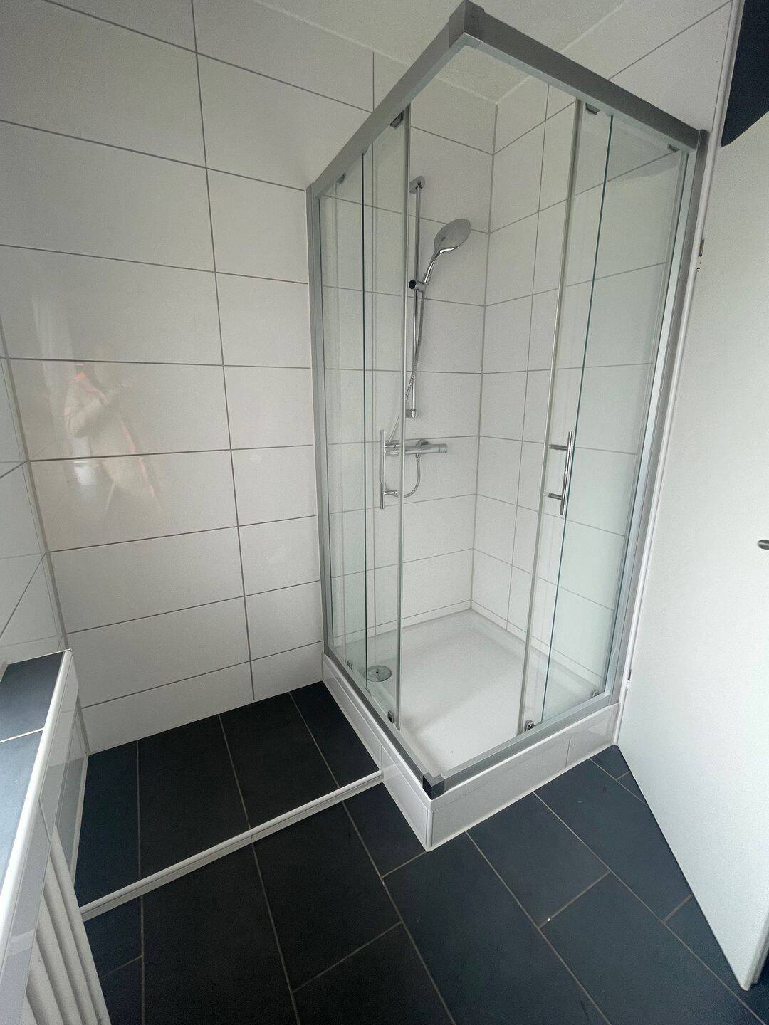Großzügig geschnittene 3 Zimmer Wohnung mit großem Balkon und großem Wohnzimmer