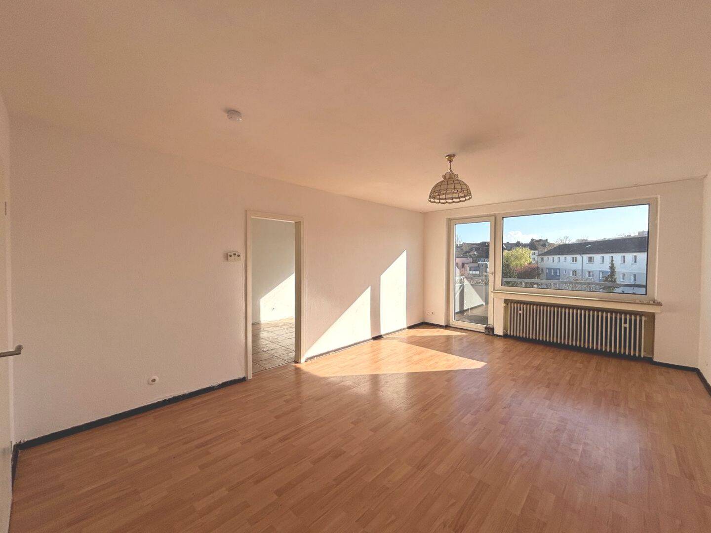 Geräumige 2-Zimmer-Dachgeschoss-Wohnung im Herzen von Aachen – Aachen – Vorschaubild 5