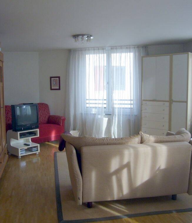 Schöne 3-Zimmer-Wohnung mit Balkon in Milbertshofen – München – Vorschaubild 2