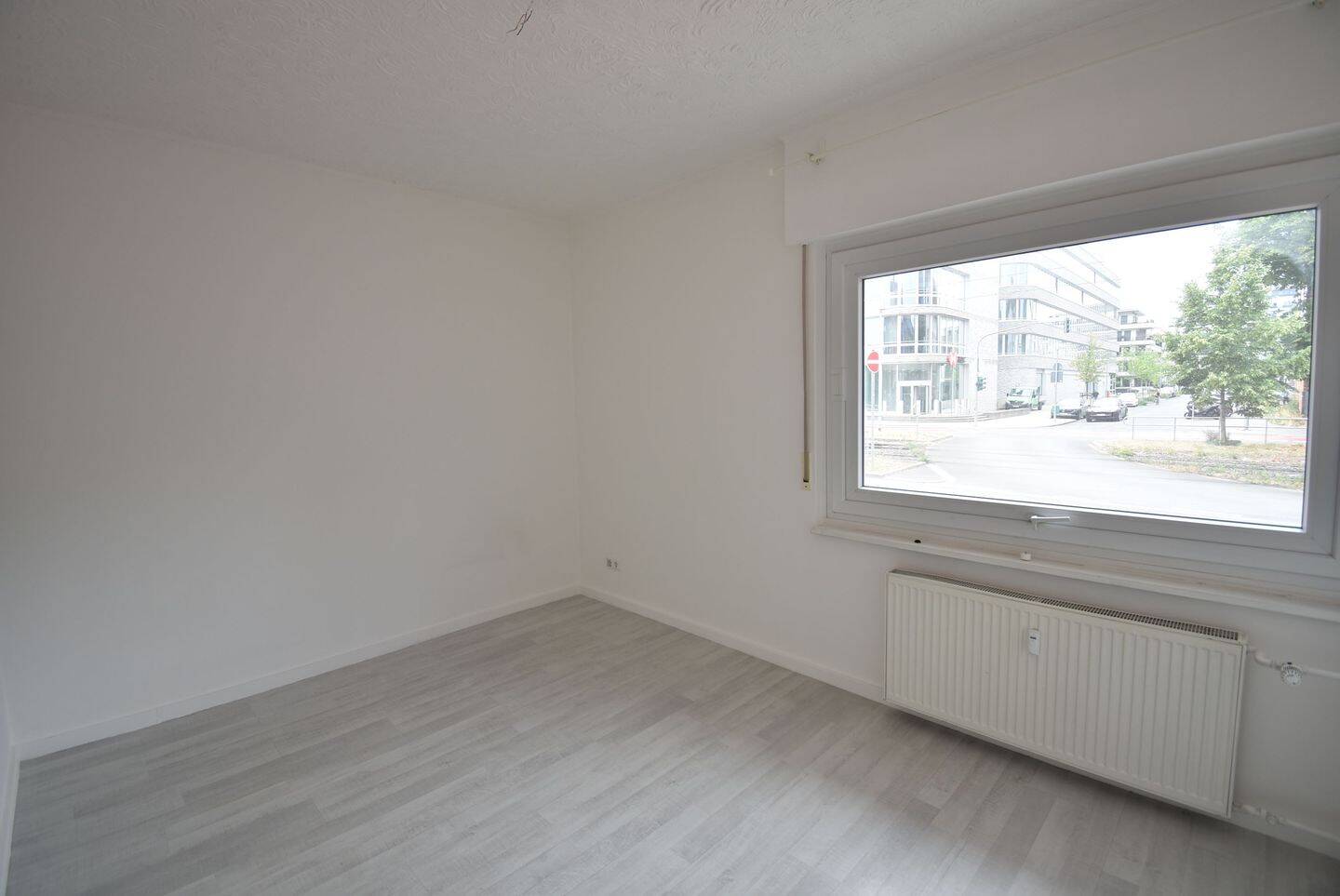 D-Heerdt! Modernes Apartment zu vermieten