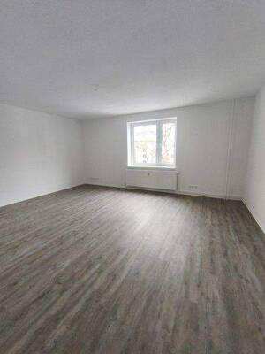3 Gehminuten von der nächsten Straßenhaltestelle entfernt.. – 39112 Magdeburg – Vorschaubild 4