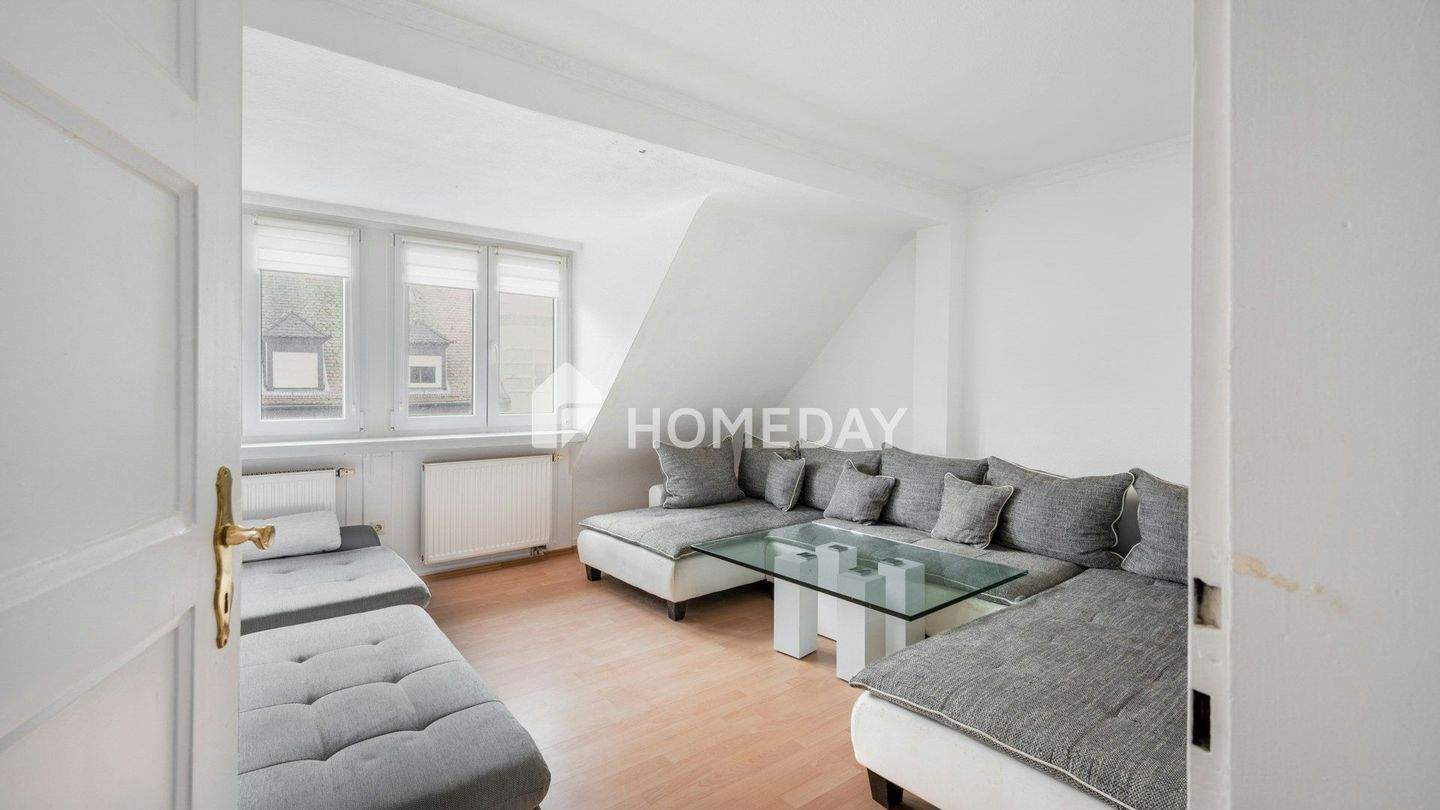 Ihr neues Zuhause: Helle, charmante 3-Zimmer-Wohnung in ruhiger Lage mit Dachterrassenpotenzial – Pforzheim – Bild 1 von 9