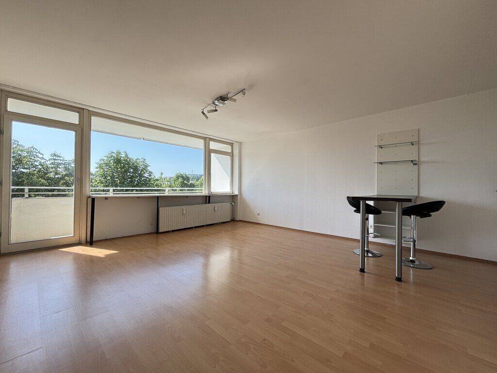 Bezugsfreies Appartement mit Garage unmittelbar am RWTH Hauptgebäude und dem Republikplatz gelegen – Aachen – Vorschaubild 9