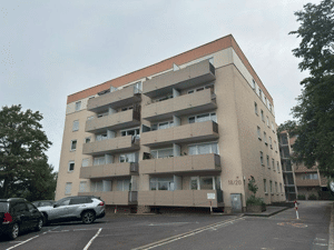Renovieren & profitieren: 1 Zimmerwohnung mit Balkon in Würzburg
