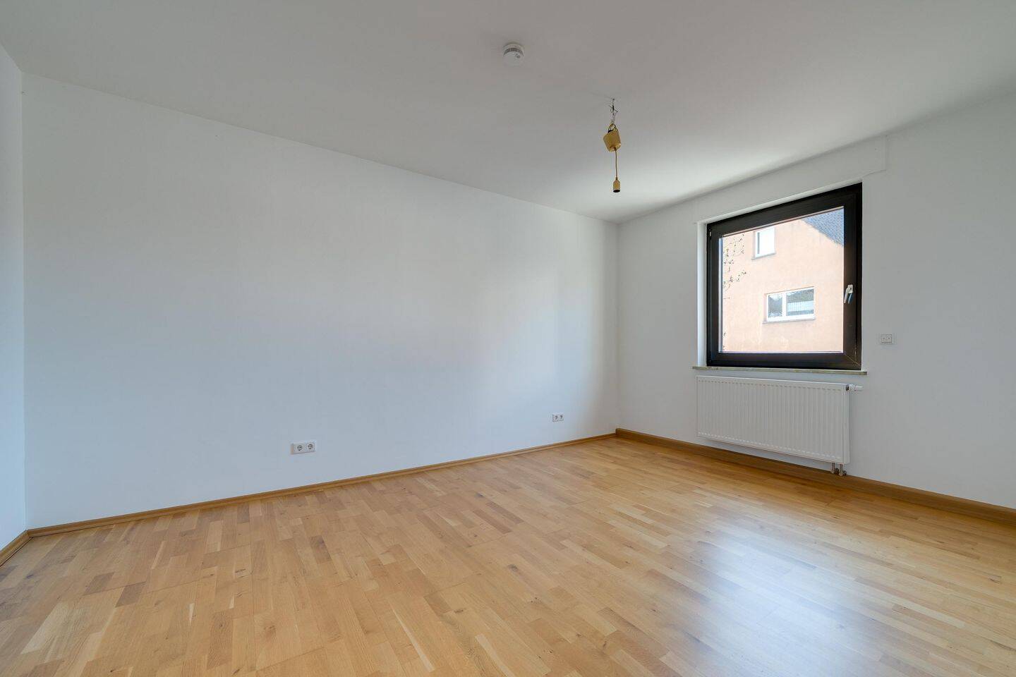 Bezugsfrei & frisch renoviert - helle 3-Zimmer-Wohnung mit Balkon und Einbauküche – Würzburg – Vorschaubild 9