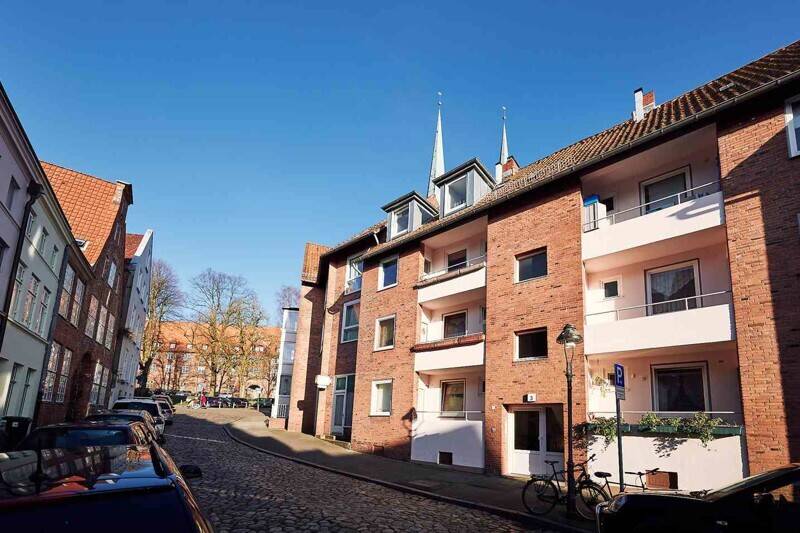 Ansprechende, sanierte und kleine 3-Zimmer-Wohnung mit Balkon, sofort anmietbar!