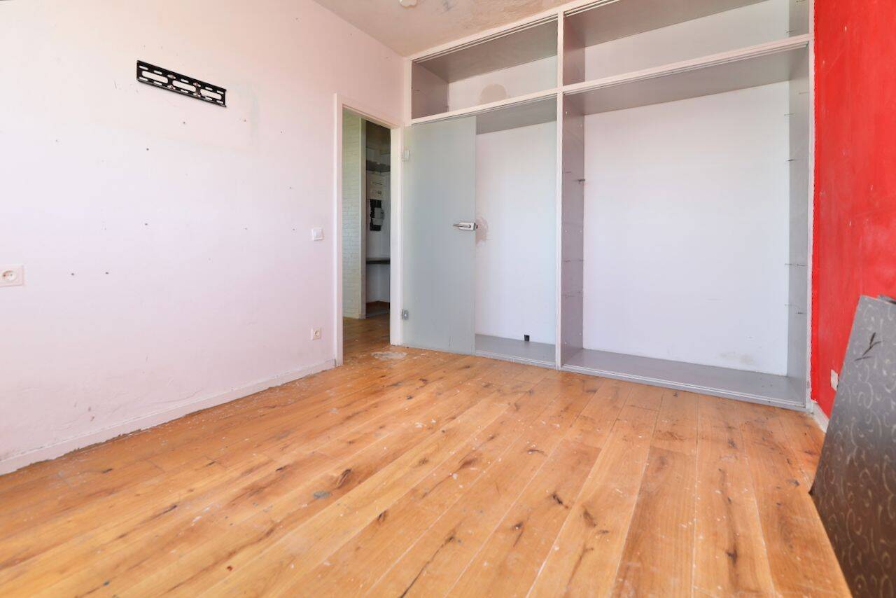 ÜBER DEN DÄCHERN BERLINS - MIT ÜBERDACHTEM BALKON & WEITBLICK - ZUM NEU GESTALTEN – Berlin – Vorschaubild 4
