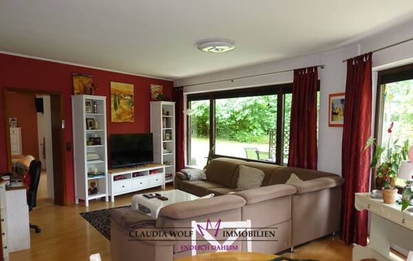 Haus in 91555 Feuchtwangen mit 240 m² kaufen