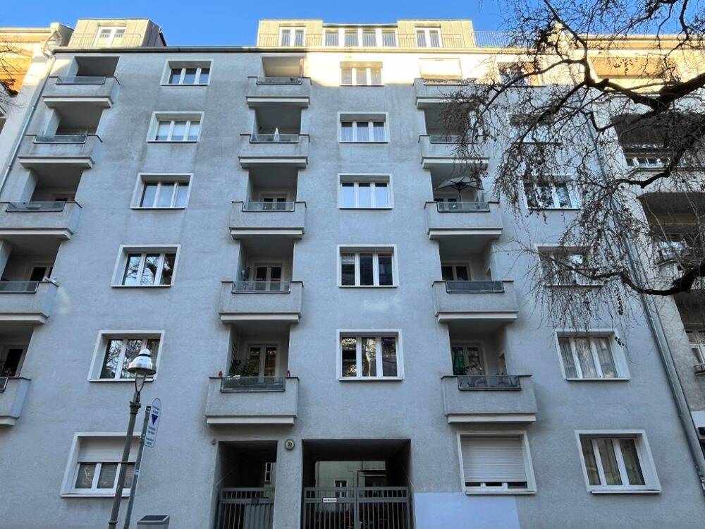 helle Dachdgeschoss-Maisonette im ruhigen Seitenflügel mit Terrasse und Wintergarten – Berlin – Vorschaubild 2