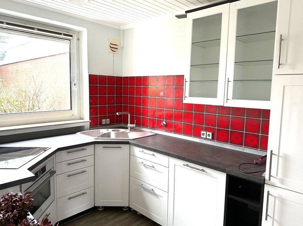 EBENERDIG in HABENHAUSEN! Atrium-Bungalow mit hochw. EBK, uneinsehb. Terrassengarten sowie Garage – Bremen – Vorschaubild 8