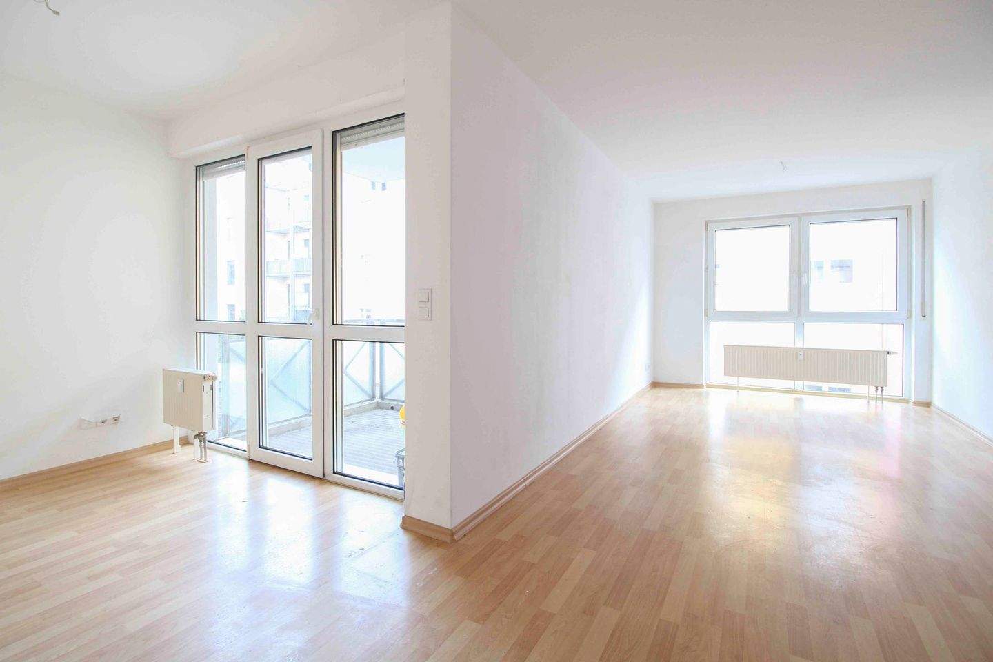 Bezugsfreie 2-Zi.-Wohnung mit Loggia und Tiefgaragenstellplatz in Schloßchemnitz – Chemnitz – Bild 1 von 9