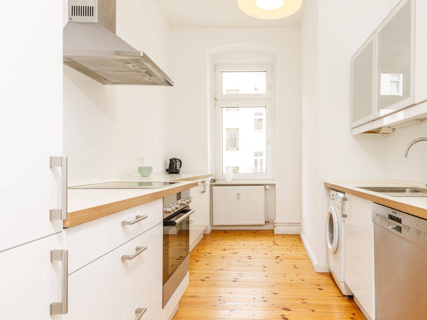 Live & Unwind - Großzügige Altbauwohnung mit Balkon zwischen buntem Kiezleben und ruhiger Naturlage – Berlin – Vorschaubild 7