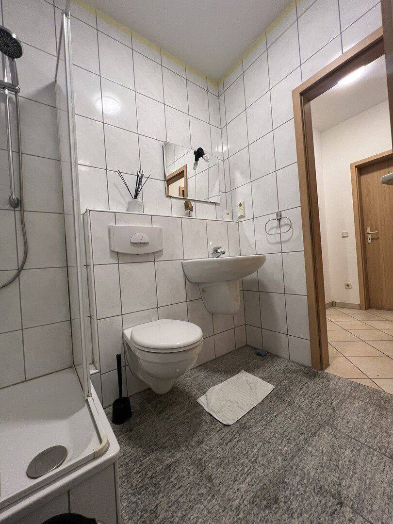 GEPFLEGTES MEHRFAMILIENHAUS | 5 WOHNEINHEITEN | VOLL VERMIETET | BONN-BAD GODESBERG | PROVISIONSFREI – Bonn – Vorschaubild 2