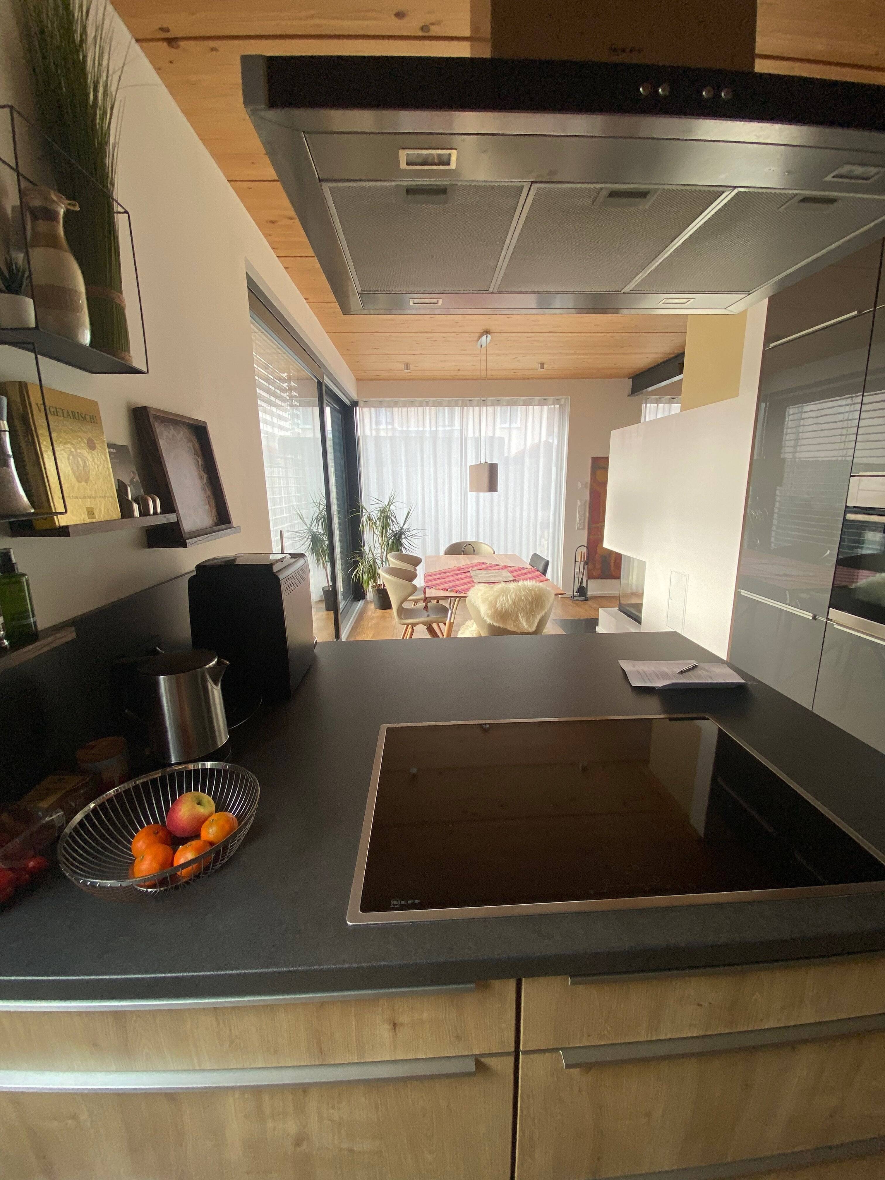 Exklusives, neuwertiges Einfamilienhaus mit ca.147 m² Wohnfläche und 490 m² Grund im bester Südlage Ingolstadt – Ingolstadt – Vorschaubild 2
