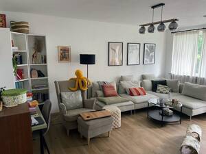 Modernisierte 2-Zimmer-Wohnung mit Balkon & EBK