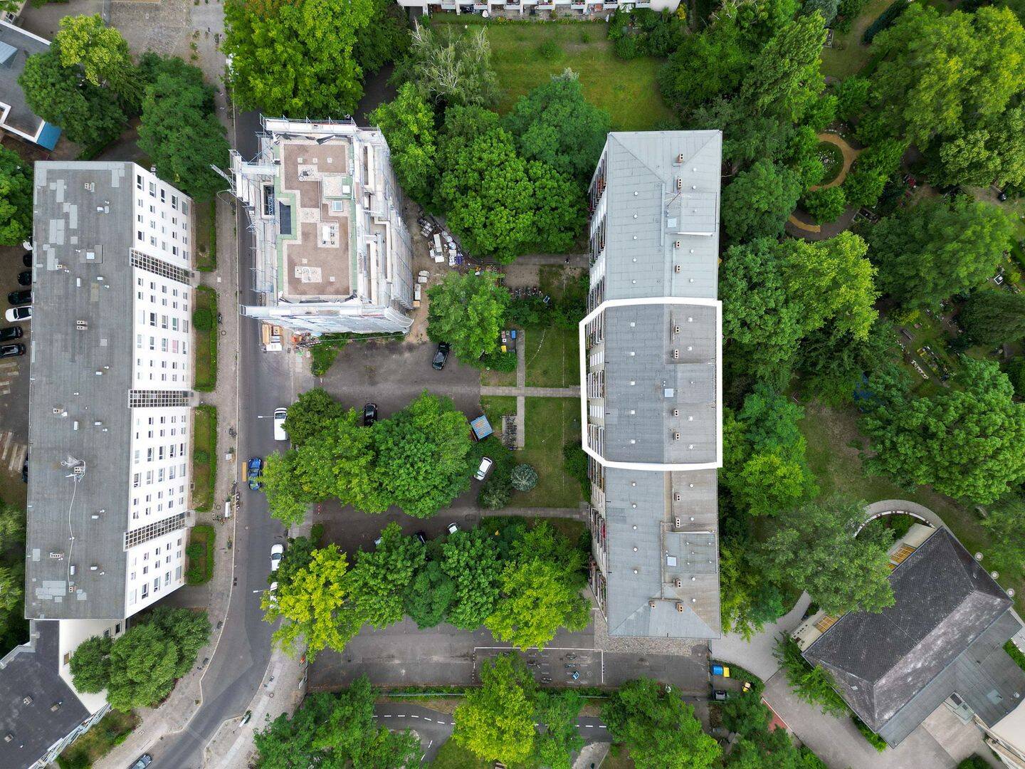 Stilvolle 2 ZI. Residenz in Charlottenburg inkl. Südwest-Balkon und idyllischem Blick ins Grüne – Berlin – Vorschaubild 7