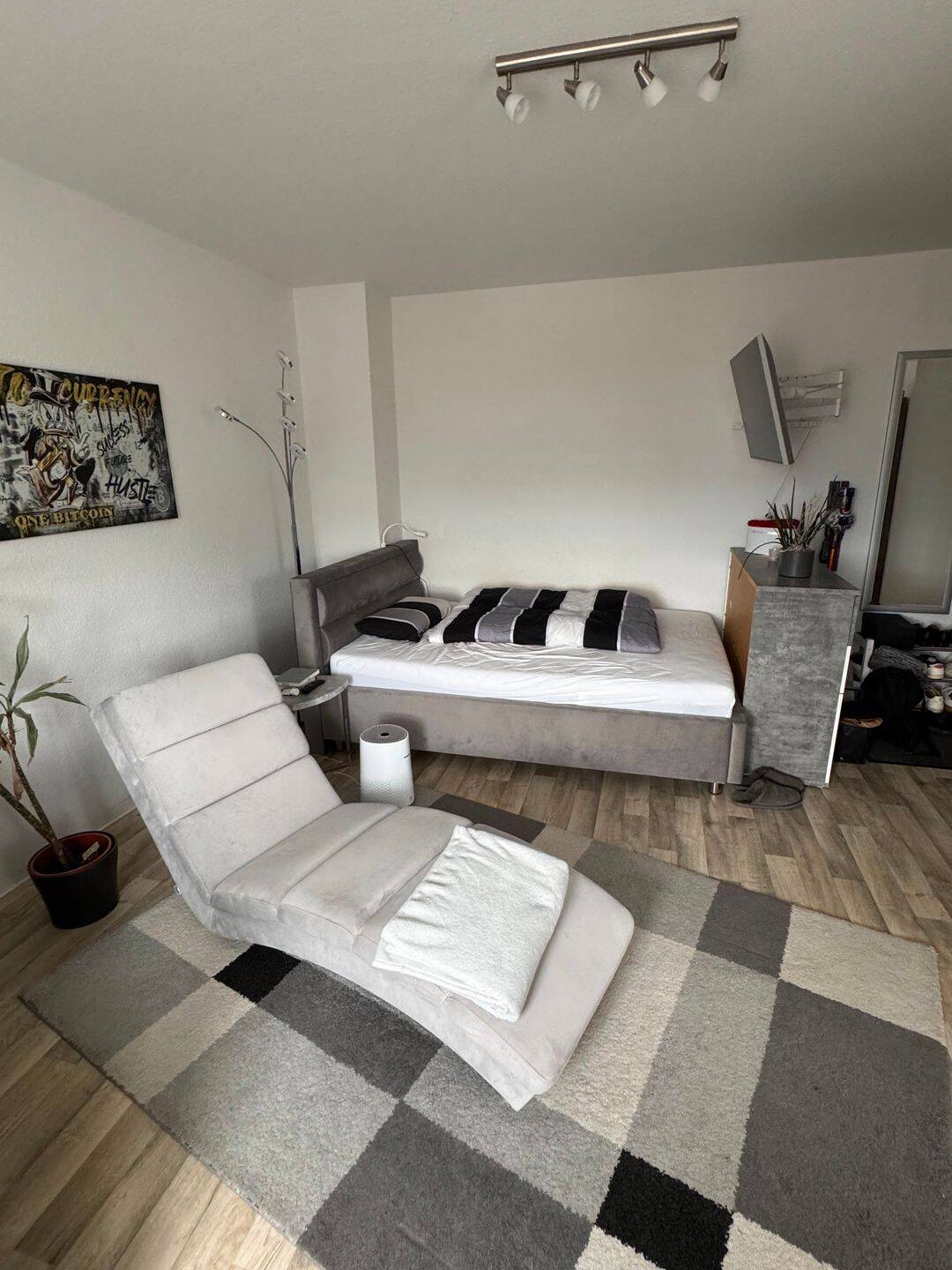 Apartment mit Küchenzeile, uninah – Chemnitz – Vorschaubild 3