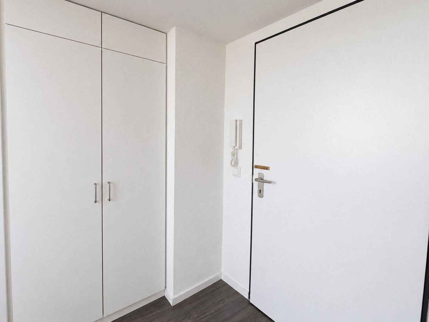 Zentral gelegenes 1-Raum-Apartment attraktiv vermietet – Düsseldorf – Vorschaubild 2