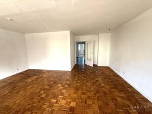 Super Kapitalanlage: Große 3 1/2 Zimmer-Wohnung mit Balkon in modernisiertem Haus! – 70619 Stuttgart – Vorschaubild 3
