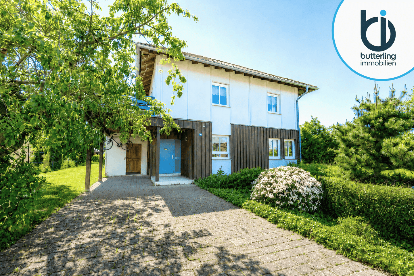 Familienglück mit Garten: Einfamilienhaus mit Terrasse, Balkon und viel Platz zum Leben