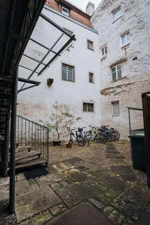 Charmantes, denkmalgeschütztes Wohn- und Geschäftshaus mit unverbaubarem Blick auf die Donau! – 93047 Regensburg – Vorschaubild 8