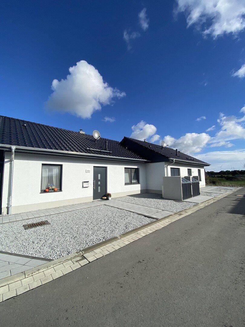 Gepflegter sowie moderner Bungalow mit Terrasse und Garage in Luckau