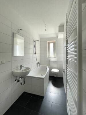 Renovierte 2,5-Raum-Wohnung mit guter Infrastruktur! – 99099 Erfurt – Vorschaubild 6