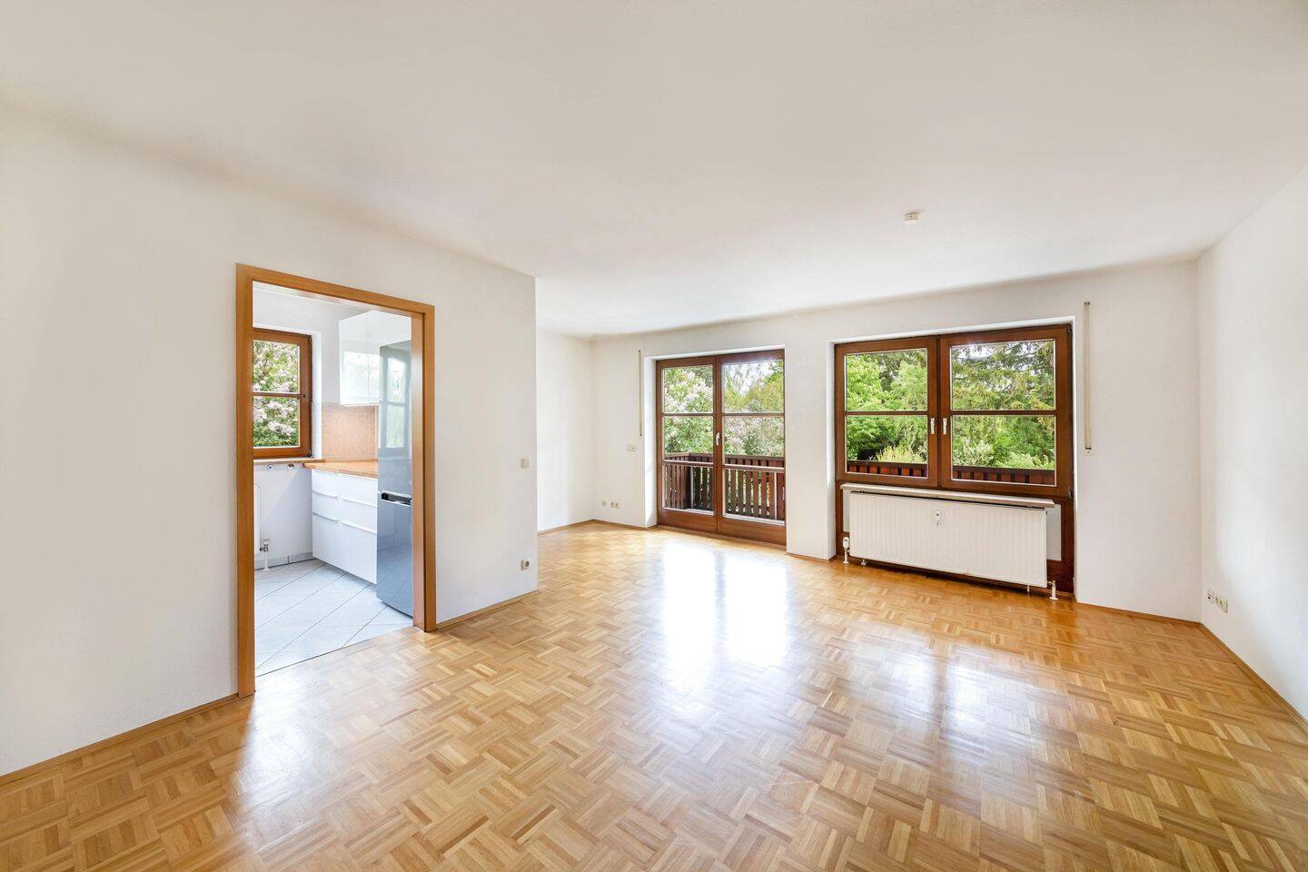 Helle 3,5-Zimmer-Wohnung mit Balkon und privatem Gartenanteil