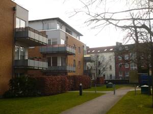 Möblierte 2 ZW im EG mit Terrasse & Tiefgarage befristet zu vermieten - OTTO STÖBEN GmbH