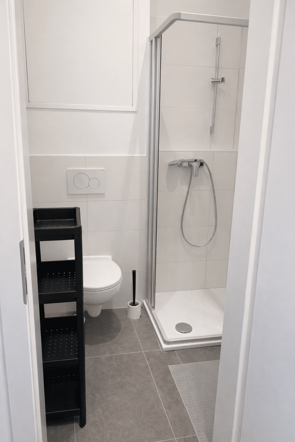 Mitten in STUTTGART ! Wunderschöne vollmöbilierte Studioapartments 3.6 ab 01.05.2026 – Stuttgart – Vorschaubild 4