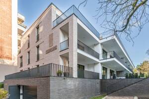 Winterhuder Eleganz: Bezugsfertiges 2-Zimmer-Penthouse mit 42 m² Süd-Dachterrasse - mit Einbauküche! – 22299 Hamburg – Vorschaubild 9