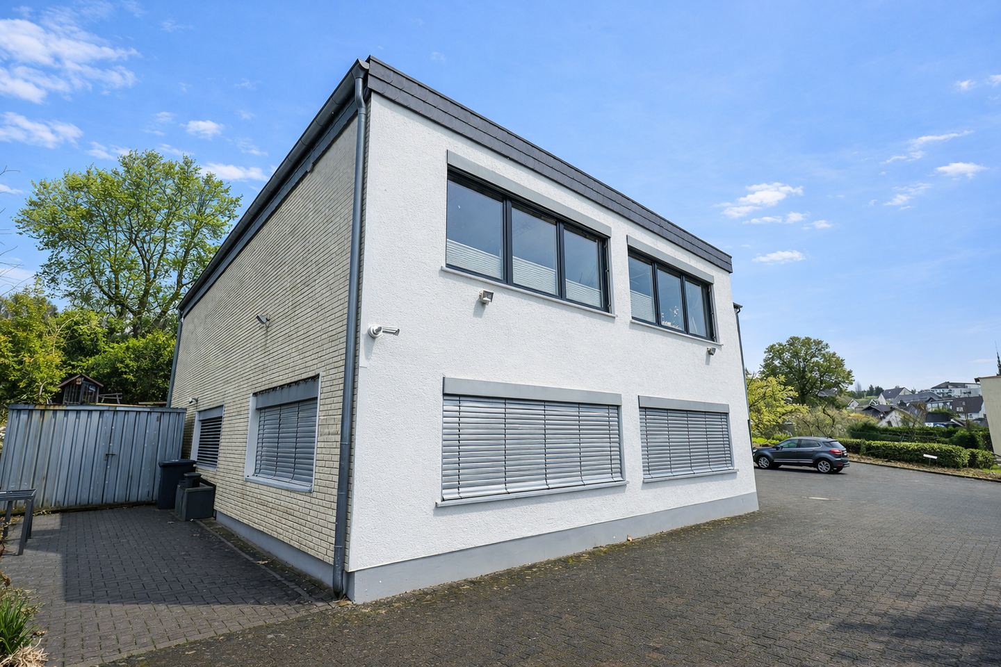 7,4% Renditepotential realisierbar! Laufend top modernisiert, energetisch saniert super zentral. – Bergneustadt – Vorschaubild 3