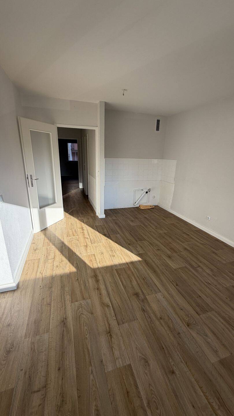 Helle 2-Zimmer-Wohnung mit Balkon – Nähe Nordklinikum – Nürnberg – Vorschaubild 3