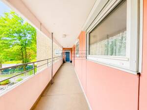 Exklusive 2-Zimmer Wohnung in gepflegter Anlage! – 30453 Hannover – Vorschaubild 2