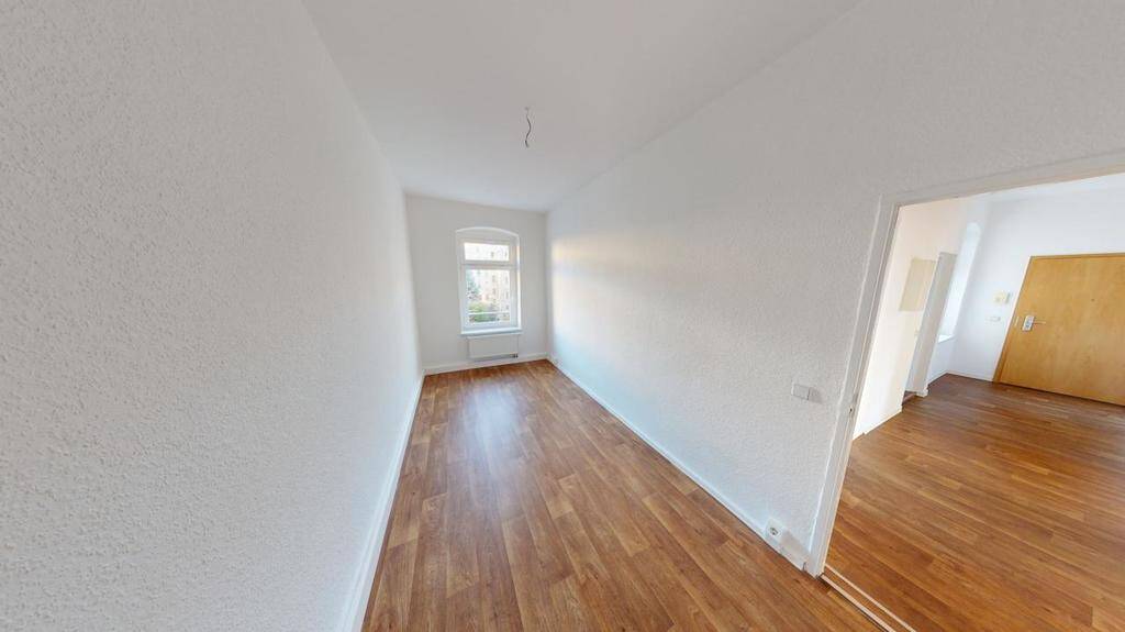 Großzügige Altbauwohnung mit Einbauküche – Chemnitz – Vorschaubild 4