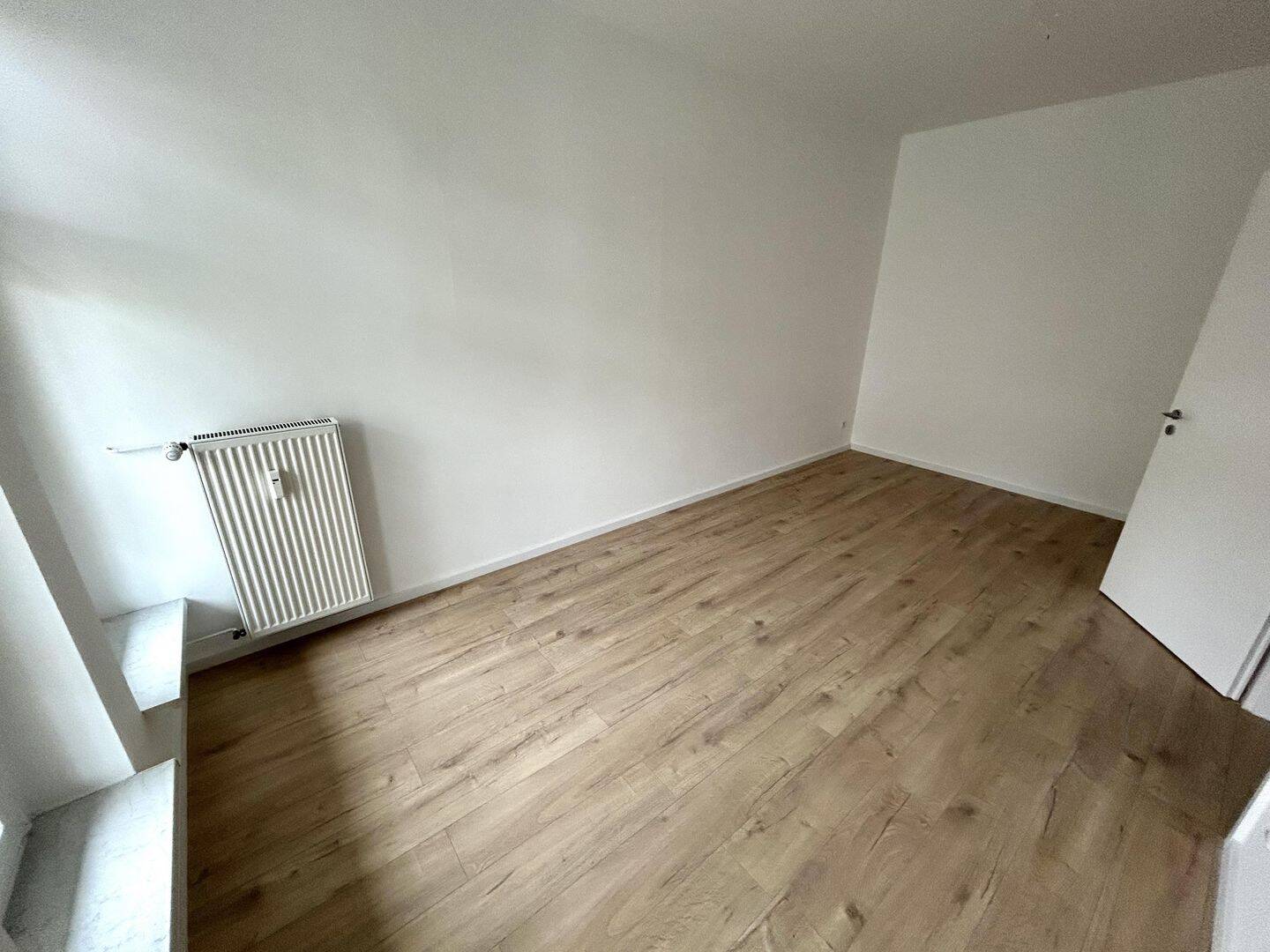 Großzügige Altbauwohnung in der Hegelstraße ! – Magdeburg – Vorschaubild 4