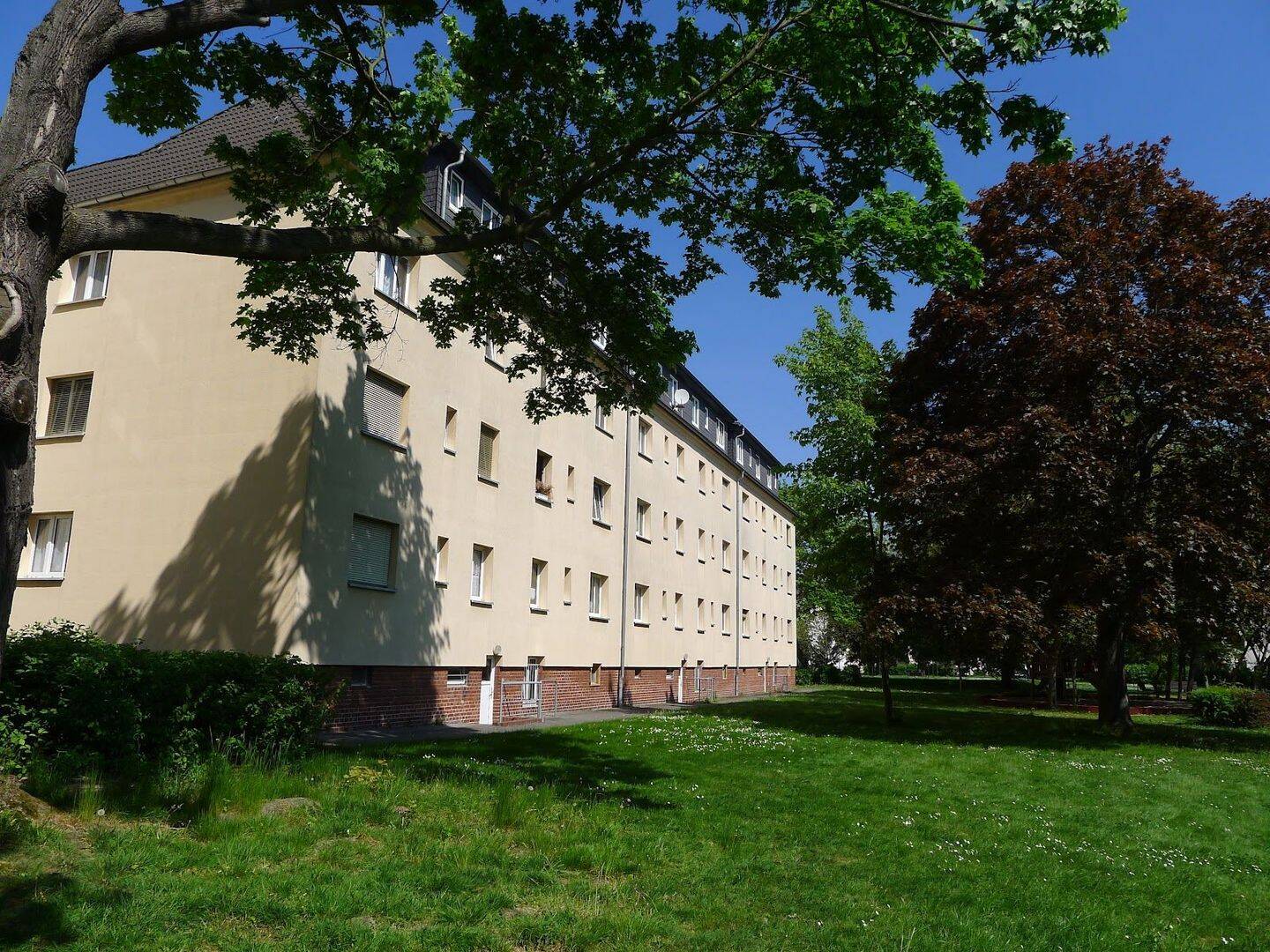 Frisch-sanierte, ideal geschnittene Erdgeschosswohnung im schönen Gohlis