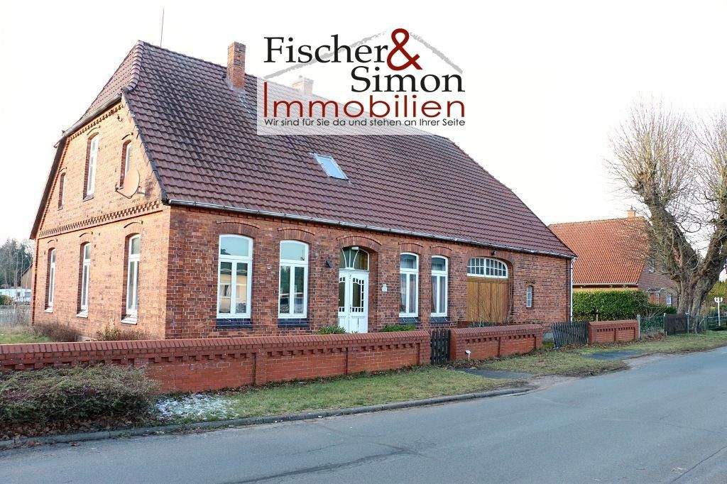RESERVIERT-Bauernhaus mit Stallungen, alter Diele u. ursprünglichem Charme auf ca. 1000 m² Grundstück – Hassel (Weser) – Bild 1 von 9