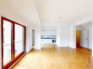 Helles City-Apartment: 3-Zimmer mit zwei Bädern