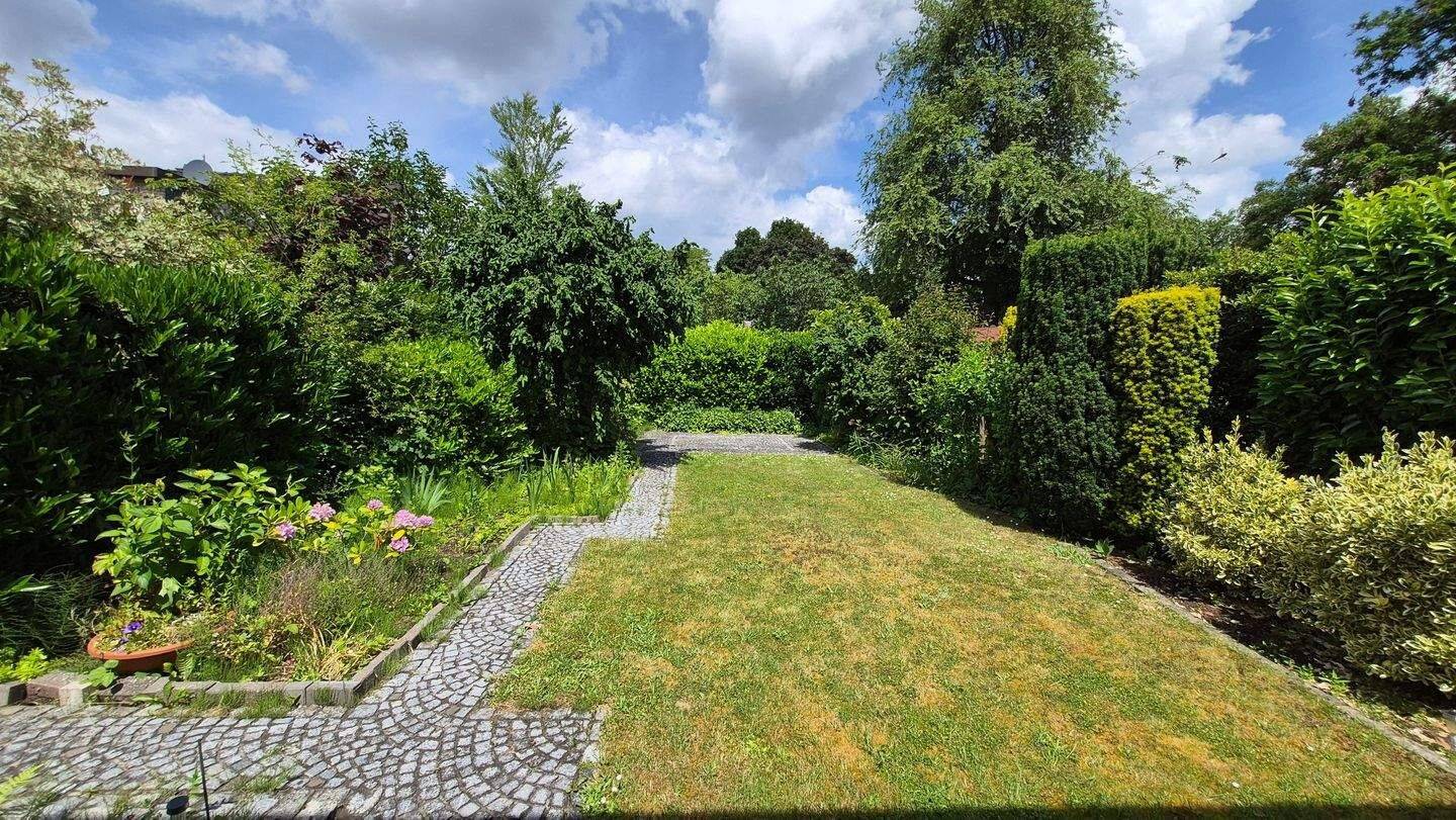 Top gepflegte Liegenschaft in gesuchter Lage von Rheydt ! Garten, Terrasse, Balkon und Garage – Mönchengladbach – Vorschaubild 5