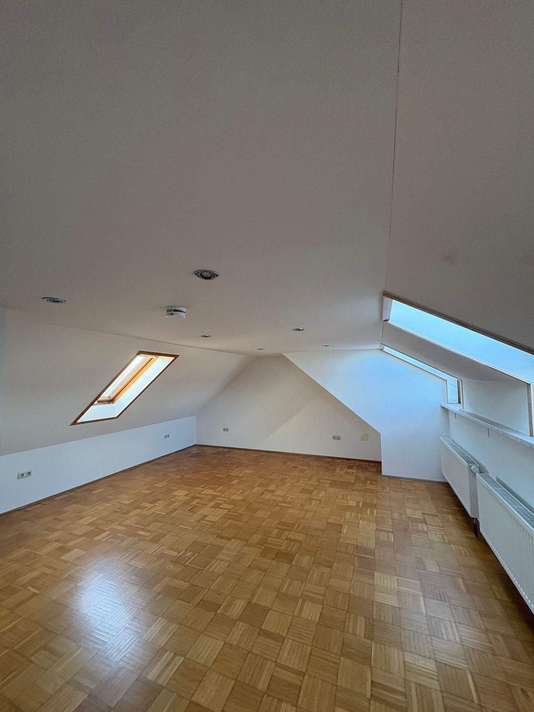 Großzügige 3-Raum Maisonette Wohnung sucht neue Mieter – Chemnitz – Vorschaubild 9