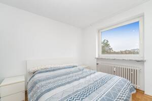3-Zimmer-Wohnung mit Balkon im obersten Geschoss in München-Bogenhausen / Englschalking – 81927 München – Vorschaubild 2