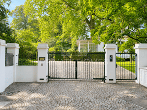Historischer Charme! Moderne Ansprüche! Große Tiefgarage! Beste Lage! – 22609 Hamburg – Vorschaubild 2