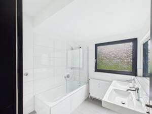 Lichtdurchflutete Dachgeschoss-Maisonettewohnung in einer ruhigen Anliegerstraße in Köln-Junkersdorf – 50858 Köln – Vorschaubild 5
